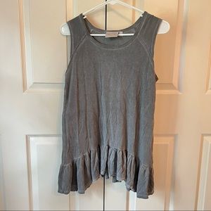 Dantelle sleeveless ruffle hem curved sleeveless distressed stone washed S